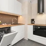 Bloom & Rest With Balcony & Parking By Renters Appartamento Danzica