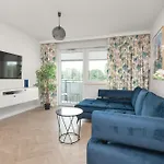 Appartamento Bloom & Rest With Balcony & Parking By Renters