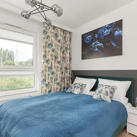 Bloom & Rest With Balcony & Parking By Renters * Gdansk