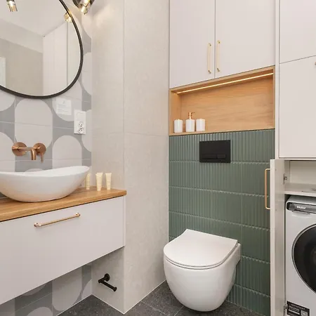 Bloom & Rest With Balcony & Parking By Renters * Gdansk