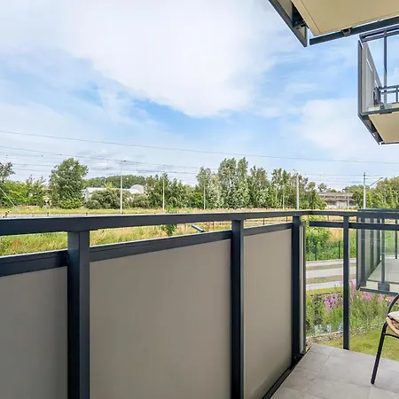 Latarnikow Estate With Balcony & Parking By Renters Gdansk