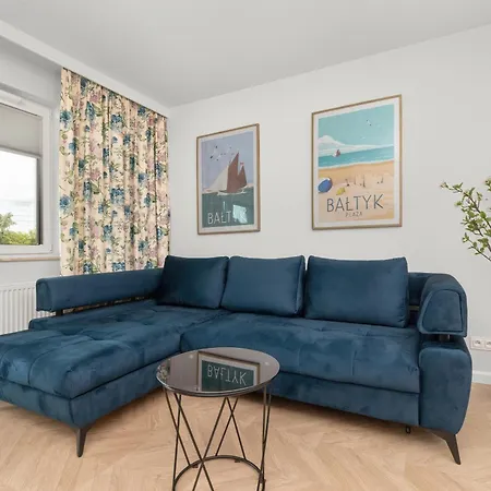 Apartamento Latarnikow Estate With Balcony & Parking By Renters