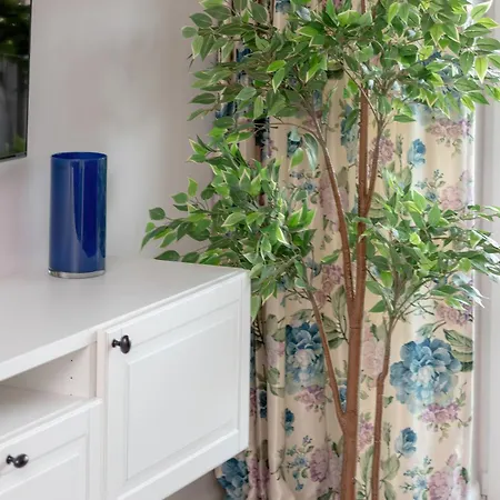 Bloom & Rest With Balcony & Parking By Renters