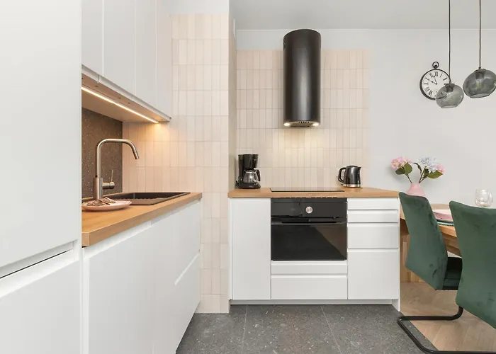 Apartament Bloom & Rest With Balcony & Parking By Renters *