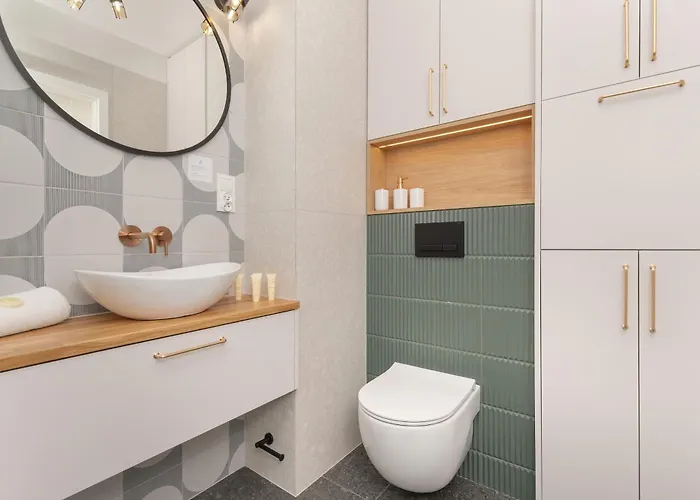 Bloom & Rest With Balcony & Parking By Renters Apartament *