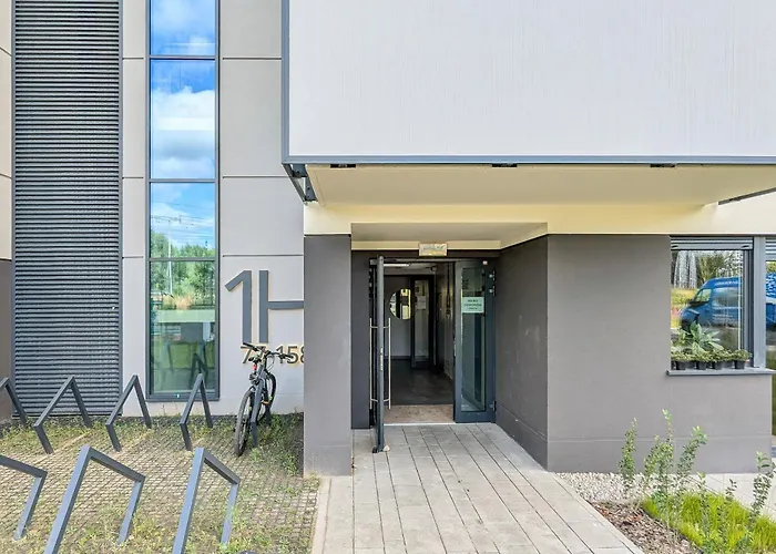 Apartament Bloom & Rest With Balcony & Parking By Renters